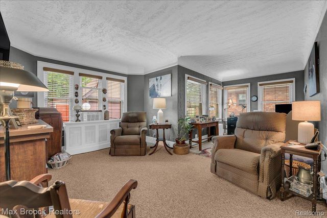 243 Cherokee Road, Pontiac, MI 48341