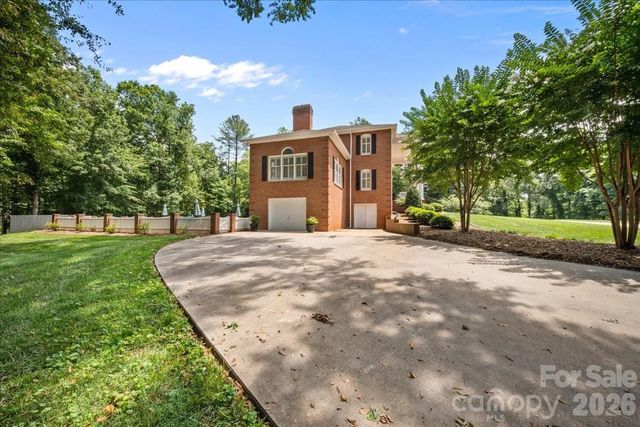 101 River Ridge Drive, Morganton, NC 28655