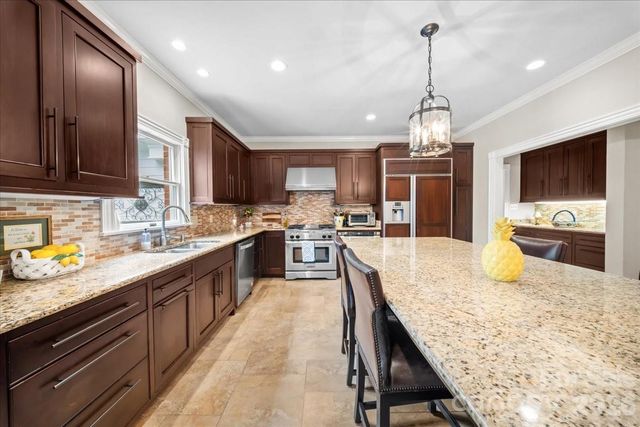 101 River Ridge Drive, Morganton, NC 28655