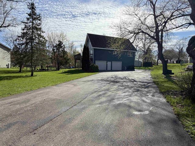 W196 Tulip Drive, Genoa City, WI 53128