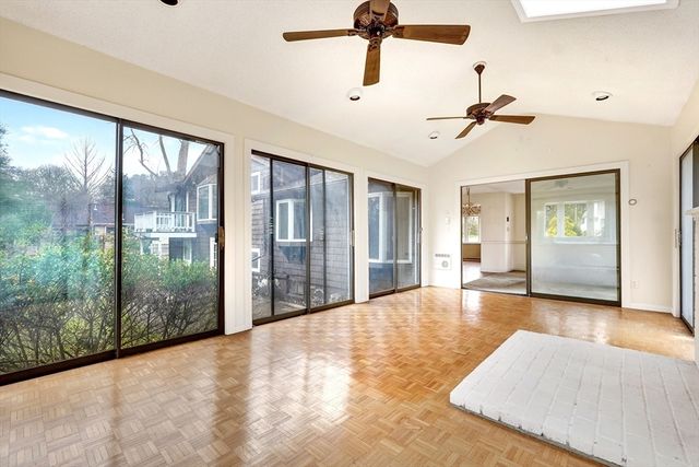 34 Morningside Ln, Lincoln, MA 01773