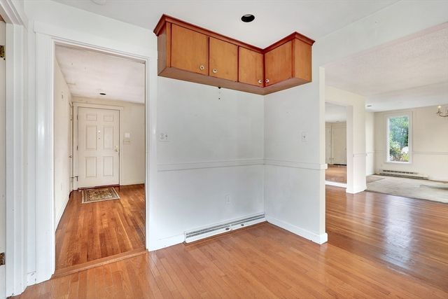 34 Morningside Ln, Lincoln, MA 01773