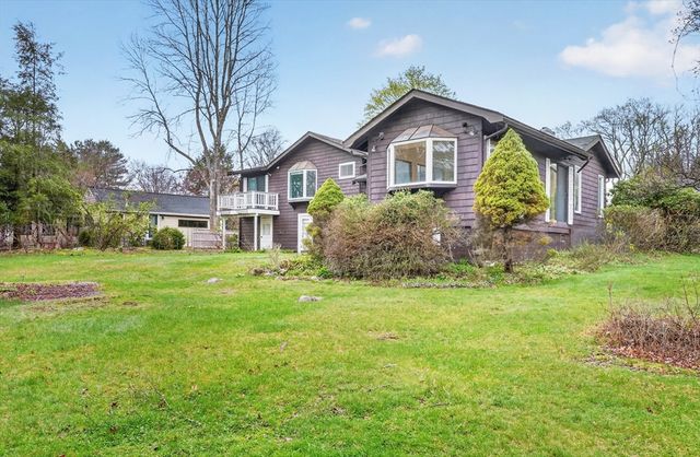 34 Morningside Ln, Lincoln, MA 01773