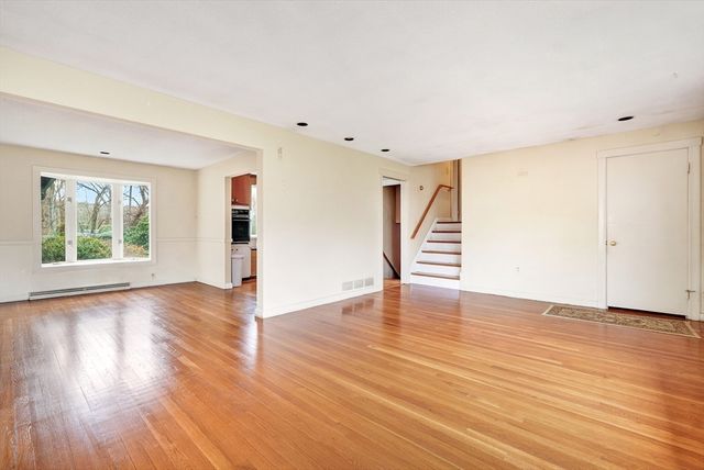 34 Morningside Ln, Lincoln, MA 01773