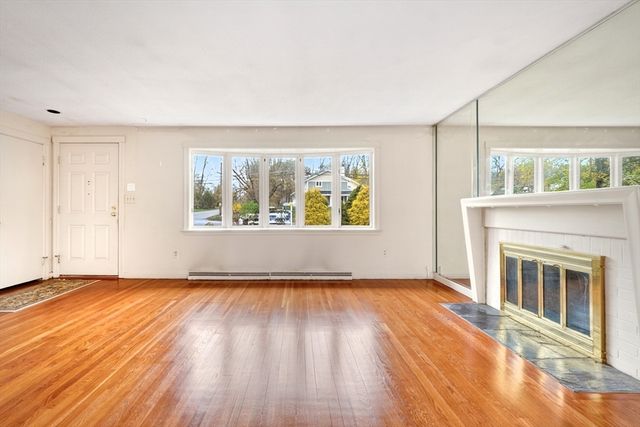 34 Morningside Ln, Lincoln, MA 01773