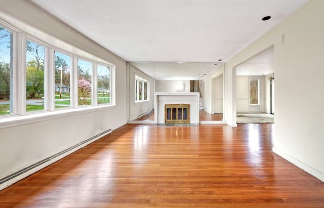 34 Morningside Ln, Lincoln, MA 01773