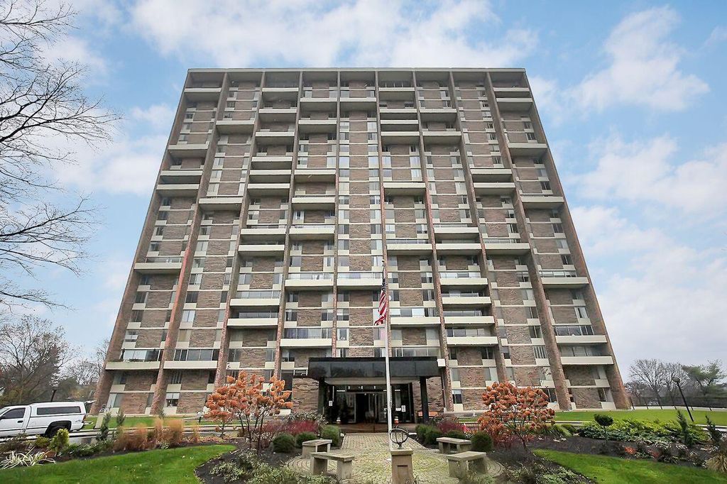 1000 Urlin Avenue, 1822, Columbus, OH 43212