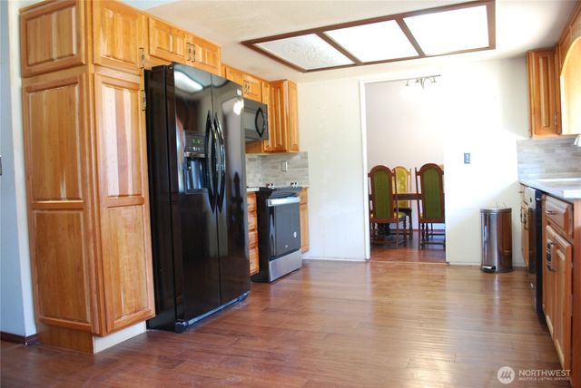 11016 122nd Street E, Puyallup, WA 98374