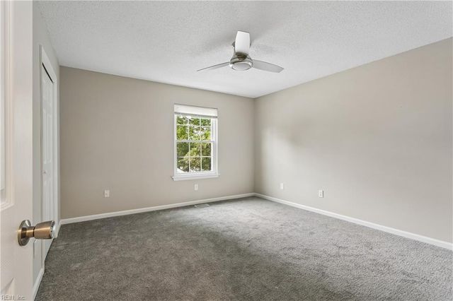 231 Gate House RD, Newport News, VA 23608