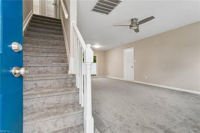 231 Gate House RD, Newport News, VA 23608