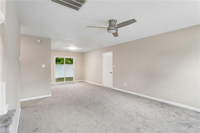 231 Gate House RD, Newport News, VA 23608