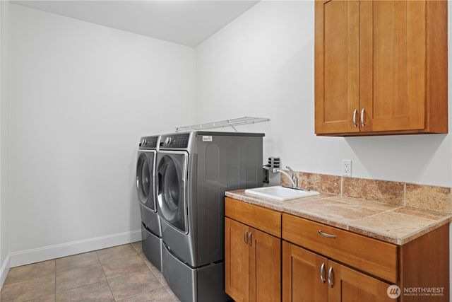 12411 NE 108th Place, Kirkland, WA 98033