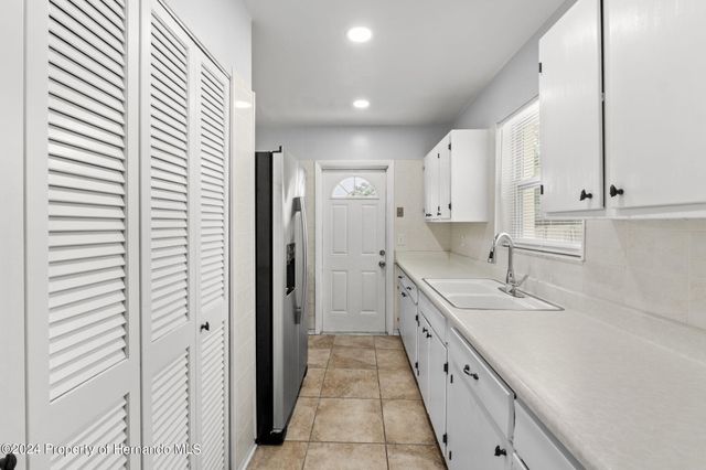 6314 Holiday Drive, Spring Hill, FL 34606