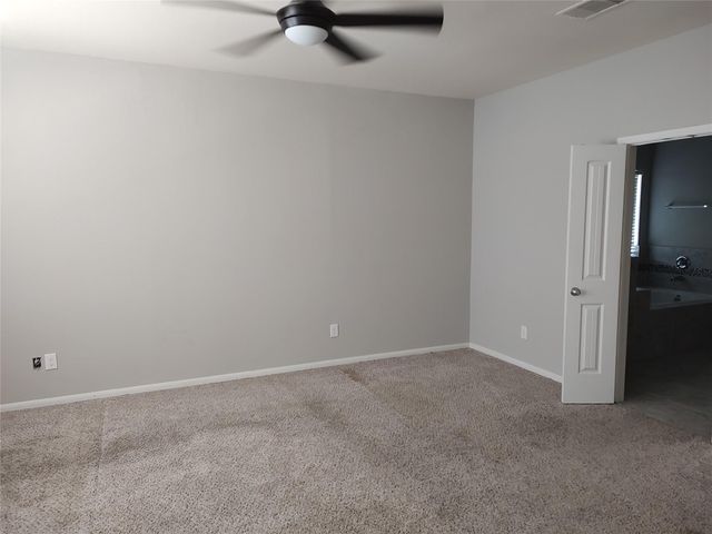 4002 Longwood Drive, Mont Belvieu, TX 77523