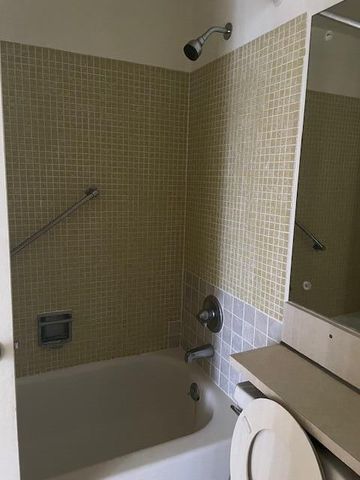 233 Norwich J 233, West Palm Beach, FL 33417