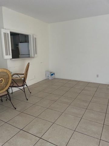 233 Norwich J 233, West Palm Beach, FL 33417