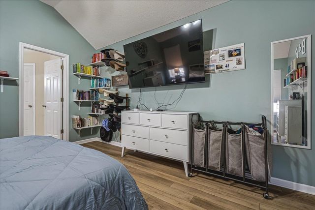1148 BREEZY VALLEY DR, Cordova, TN 38018