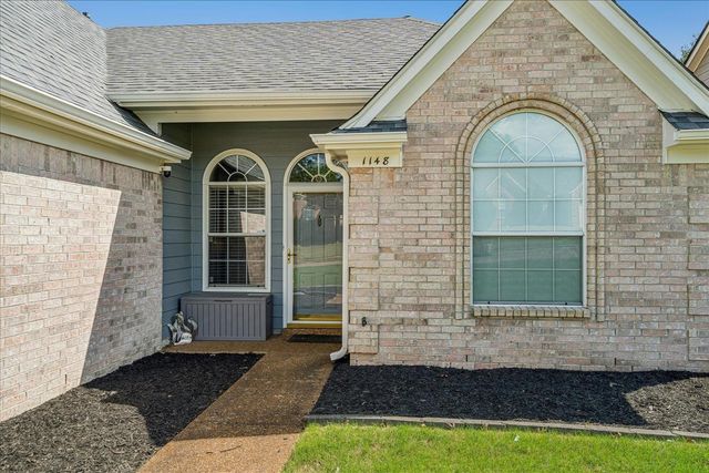 1148 BREEZY VALLEY DR, Cordova, TN 38018