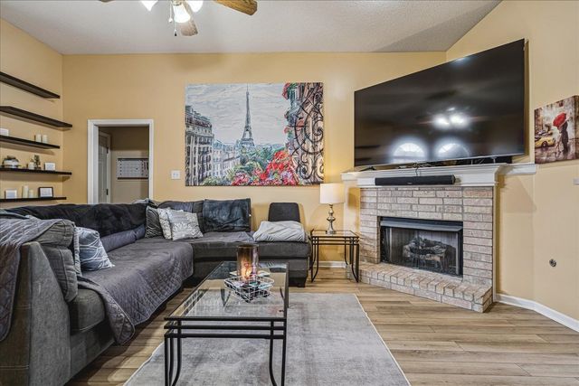 1148 BREEZY VALLEY DR, Cordova, TN 38018