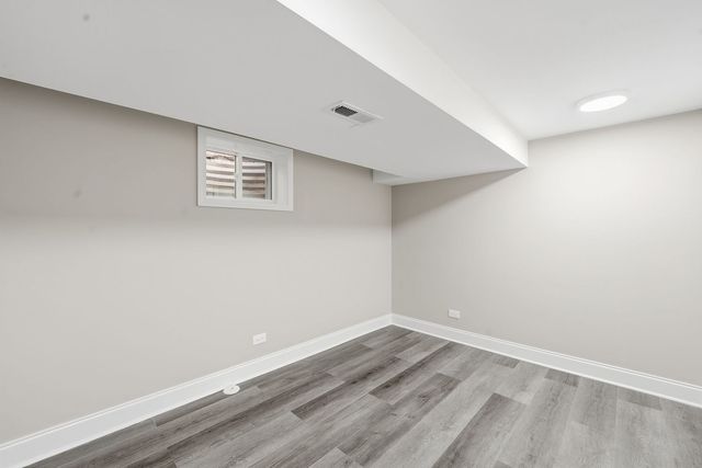 1220 N Hamlin Avenue, Park Ridge, IL 60068