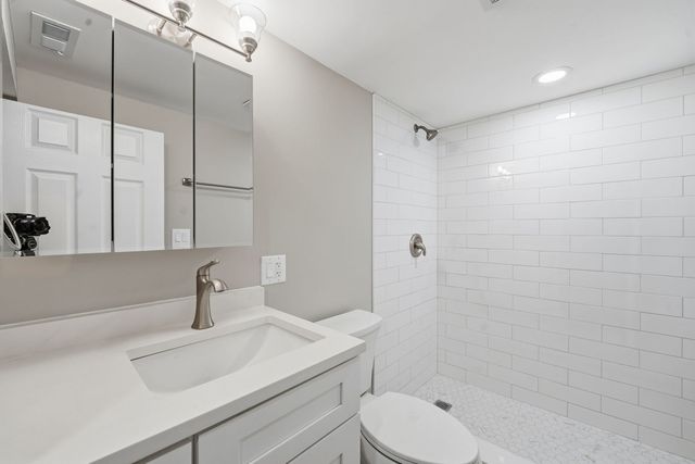 1220 N Hamlin Avenue, Park Ridge, IL 60068