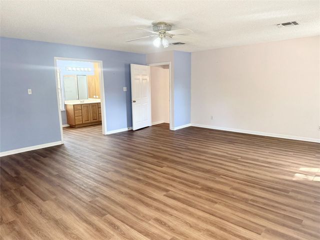 12717 Burson DR, Manchaca, TX 78652