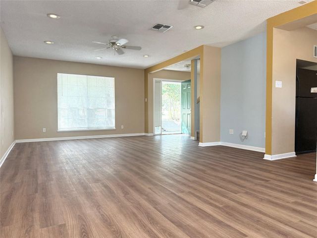 12717 Burson DR, Manchaca, TX 78652