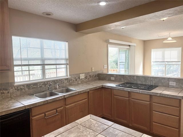 12717 Burson DR, Manchaca, TX 78652