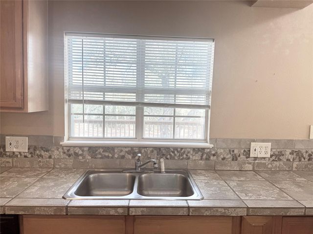 12717 Burson DR, Manchaca, TX 78652