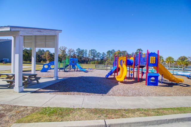 865 Recess Pt Drive 25, Moncks Corner, SC 29461