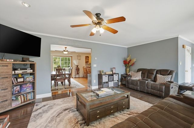 1527 Main Street, Acushnet, MA 02743