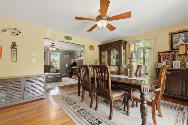 1527 Main Street, Acushnet, MA 02743