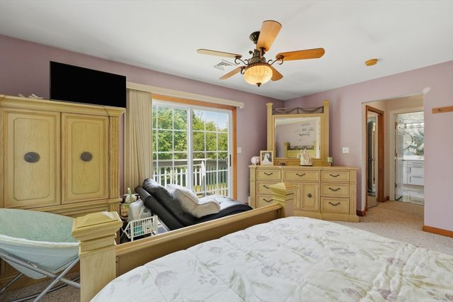1527 Main Street, Acushnet, MA 02743