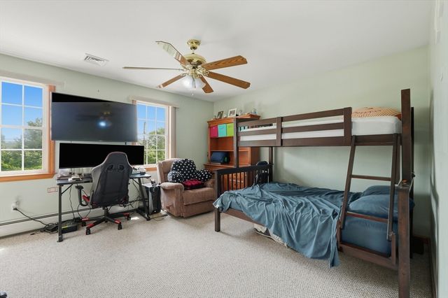 1527 Main Street, Acushnet, MA 02743