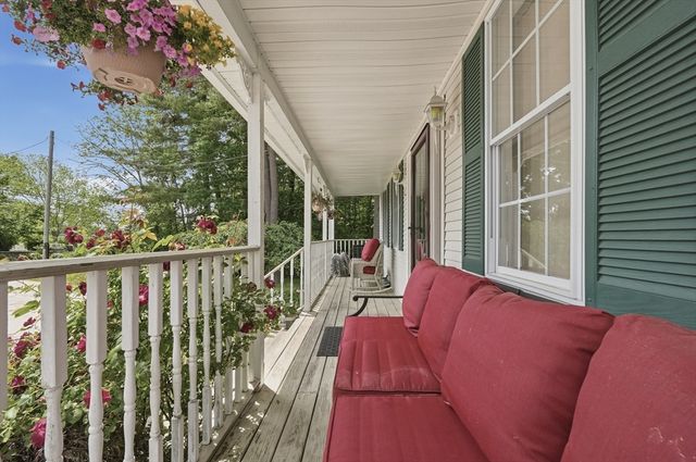 1527 Main Street, Acushnet, MA 02743