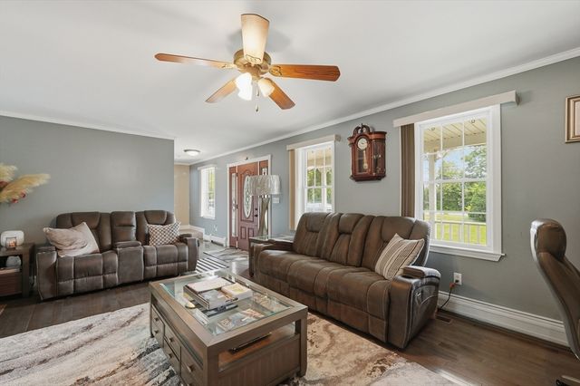 1527 Main Street, Acushnet, MA 02743