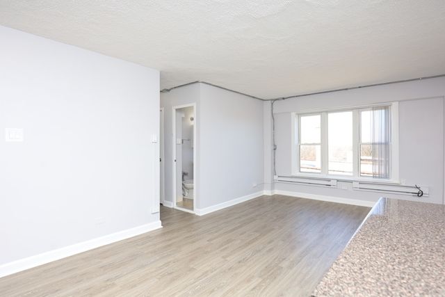 7333 N Ridge Boulevard 501, Chicago, IL 60645