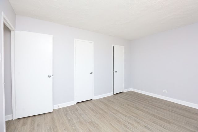 7333 N Ridge Boulevard 501, Chicago, IL 60645