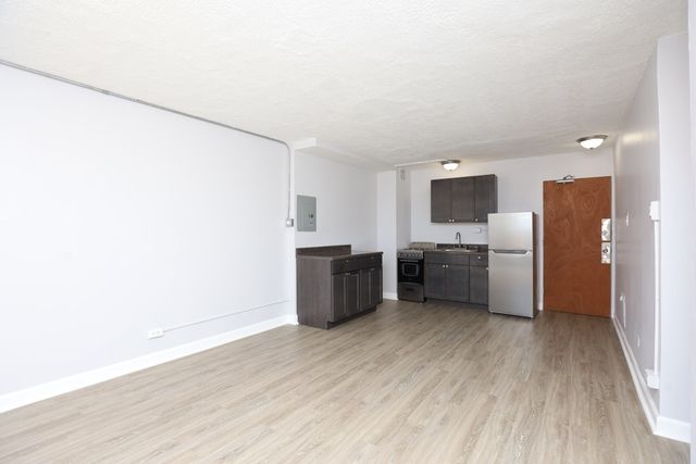 7333 N Ridge Boulevard 501, Chicago, IL 60645