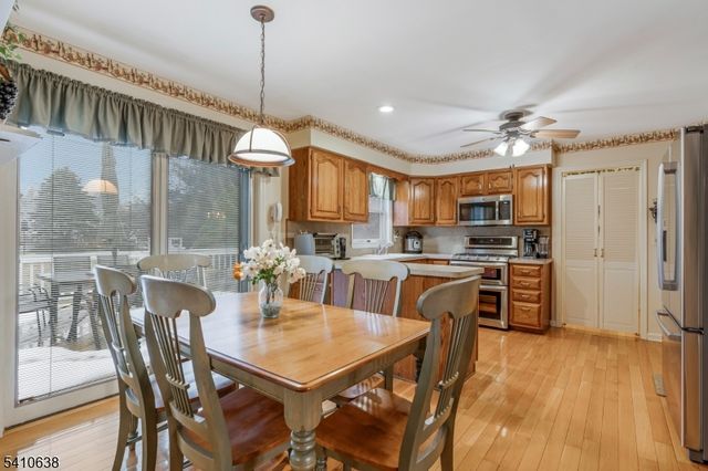 13 Grandview Cir, Raritan Twp., NJ 08822