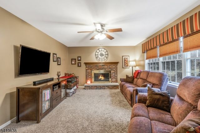 13 Grandview Cir, Raritan Twp., NJ 08822