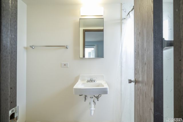 98-1038 Moanalua Road 2201, Aiea, HI 96701