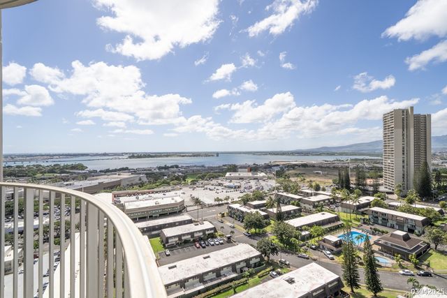 98-1038 Moanalua Road 2201, Aiea, HI 96701