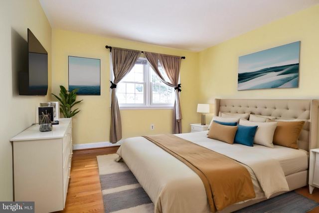 1221 FORESTVILLE DR, Great Falls, VA 22066