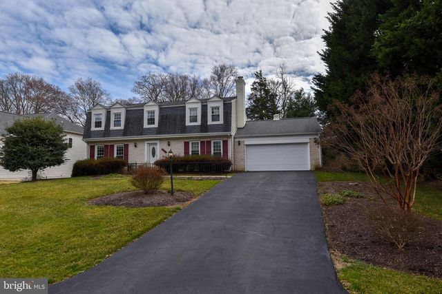 1221 FORESTVILLE DR, Great Falls, VA 22066