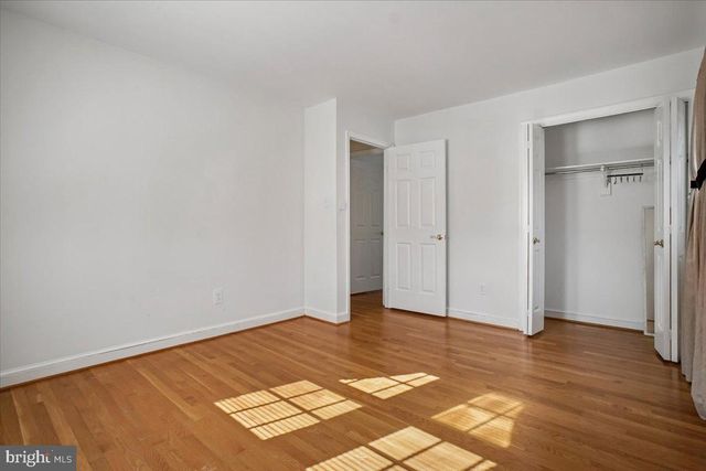 1221 FORESTVILLE DR, Great Falls, VA 22066