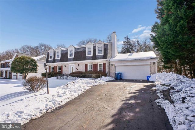 1221 FORESTVILLE DR, Great Falls, VA 22066