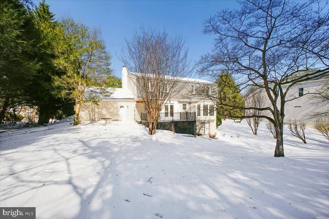 1221 FORESTVILLE DR, Great Falls, VA 22066