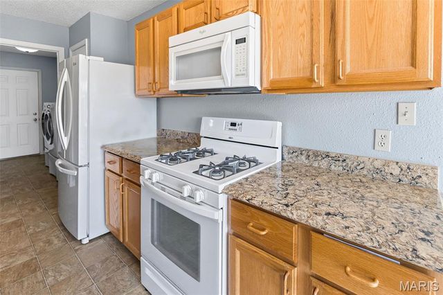 141 Fairway Drive, Maryville, IL 62062