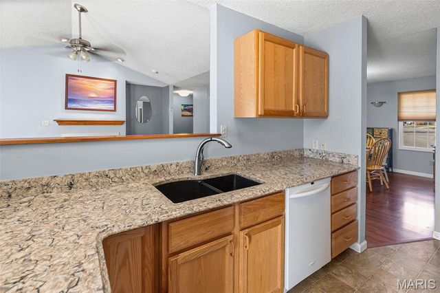 141 Fairway Drive, Maryville, IL 62062